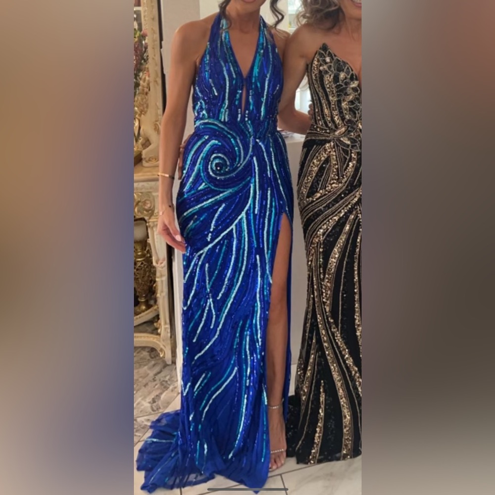 Elegant Blue Maxi Dress